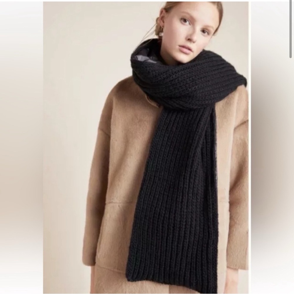 NWT‎ Anthropologie Sleeping On Snow Knit Puffer Scarf in Black.